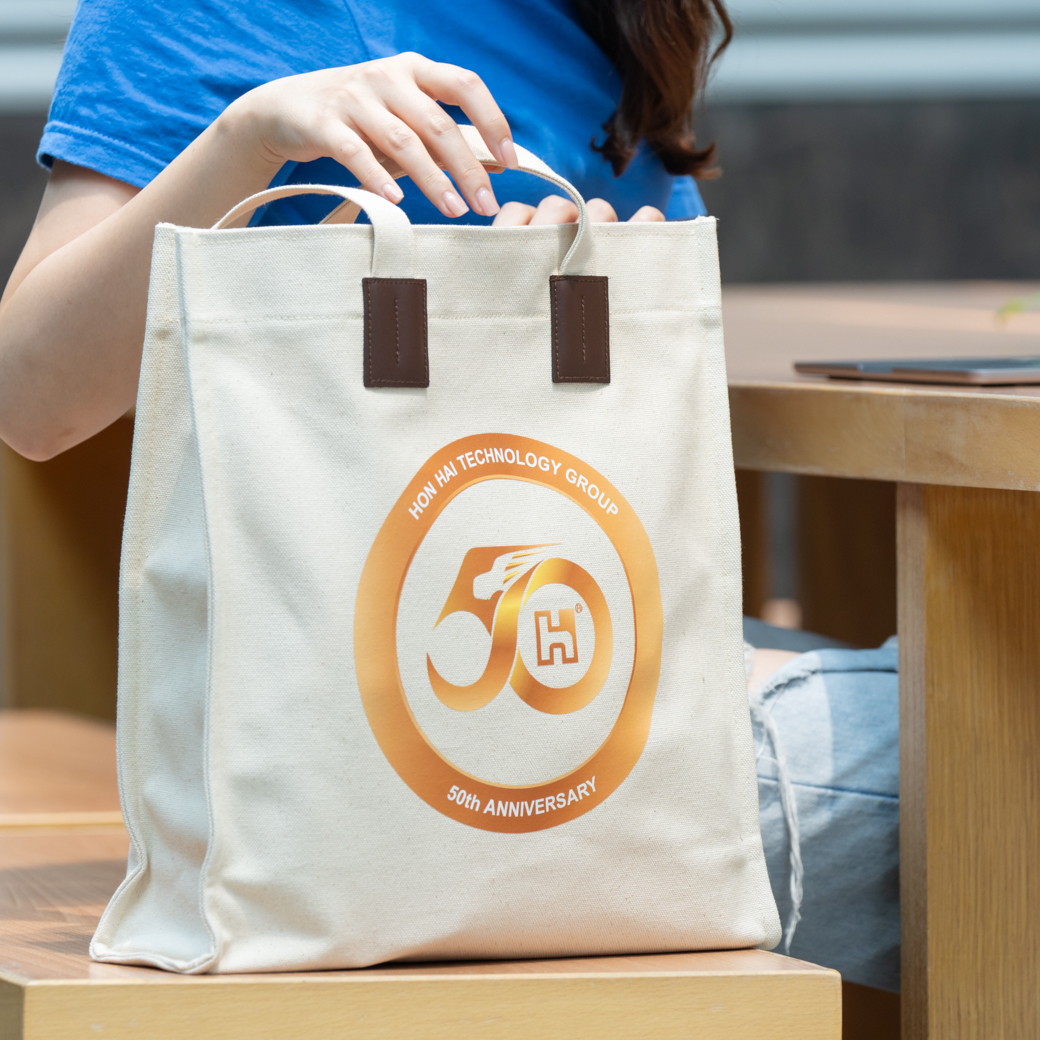 鴻海小物【HH】鴻海50周年紀念HHTD24活動限定帆布包 