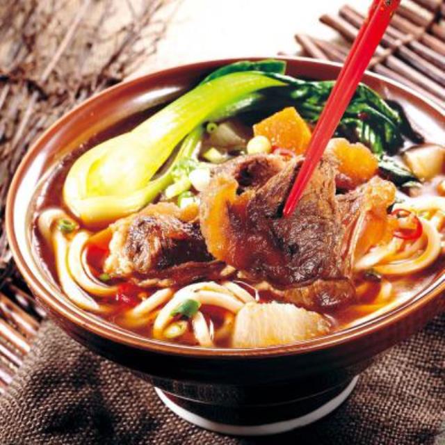 【良金牧場】金門高粱牛肉麵多組任選〈半筋半肉、紅燒、牛三寶,含麵〉